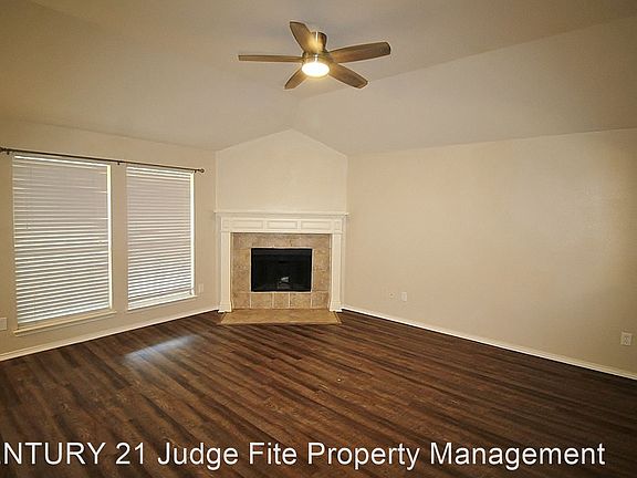 3rd image of 425 Kingfisher Ln