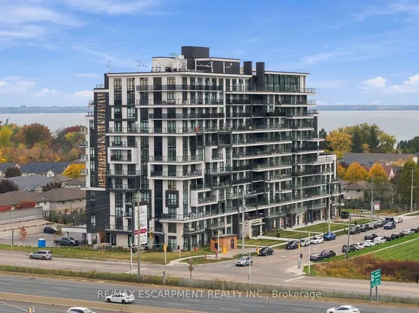461 Green Rd #206, Hamilton, ON L8E 5W9