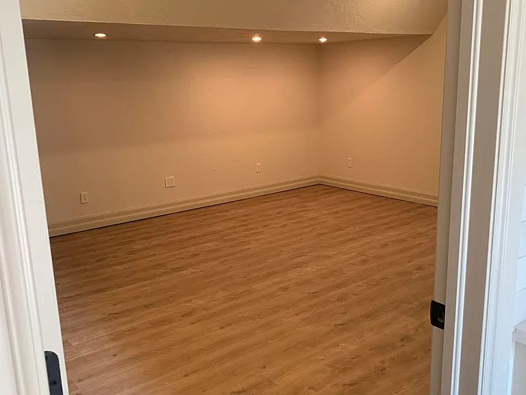 1012 S English Dr — Photo 3