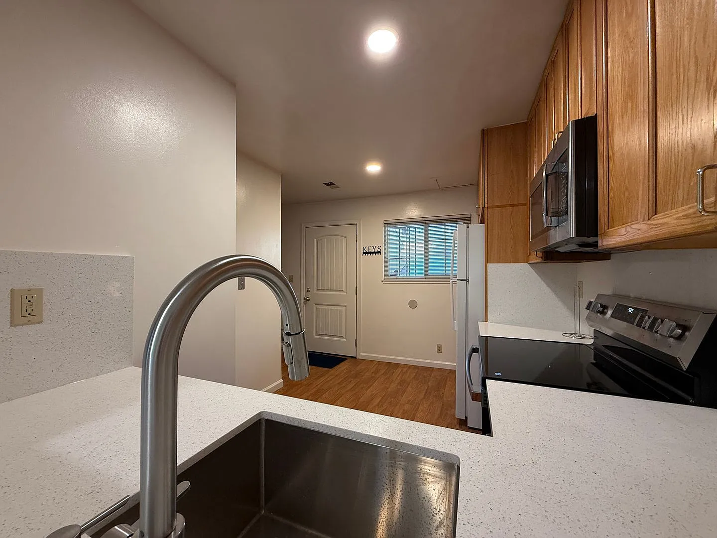 Strawberry Park 4 Bedroom 2.5 Bath Townhome with Cupertino Schools! — Photo 4