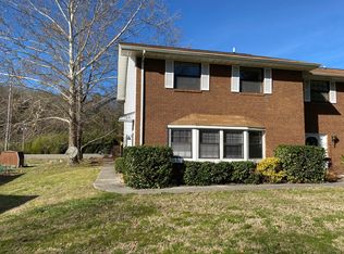 109 Golfcrest Ln, Oak Ridge, TN 37830