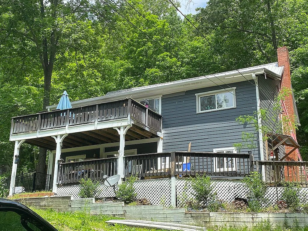 647 Sontag Rd photo 1