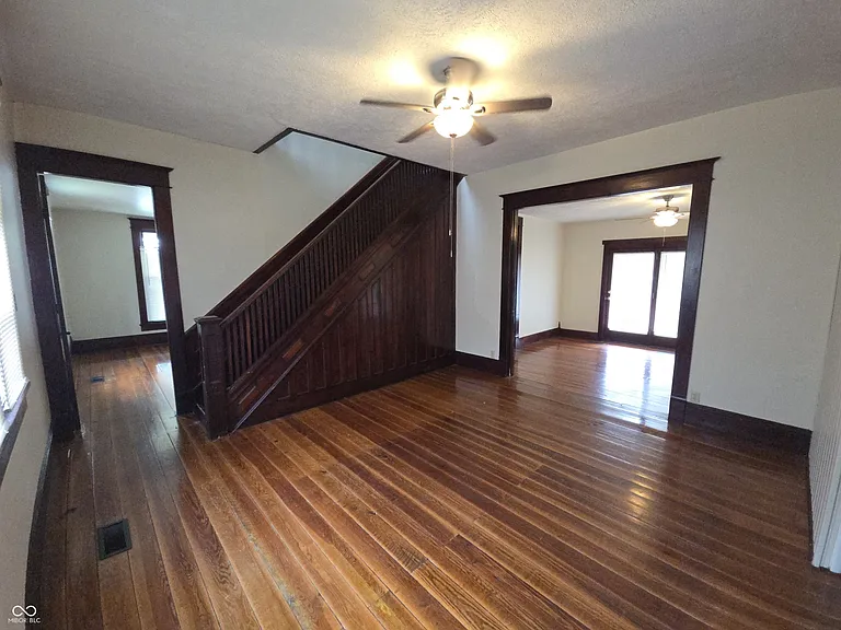 408 S Main St — Photo 8
