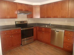1410 Waters Edge Dr, Flushing, NY 11360