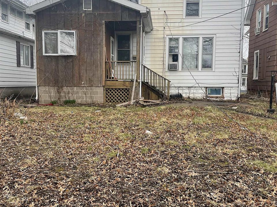 2nd image of 1620 12th Ave