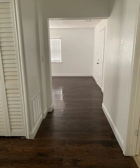 2056 Ernest St — Photo 7