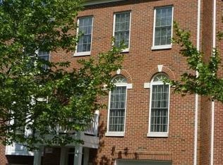 4233 Upper Park Dr, Fairfax, VA 22030
