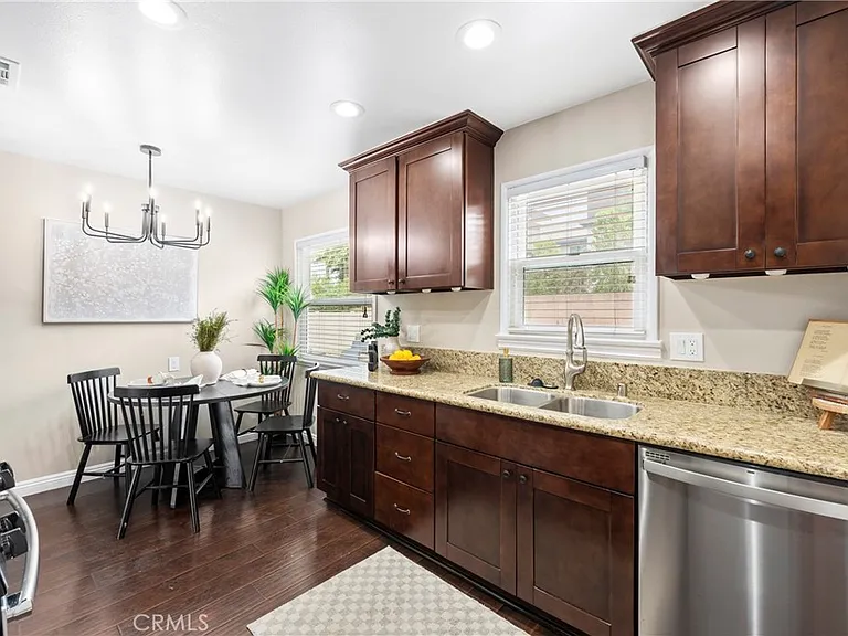 232 Olive Pl — Photo 10