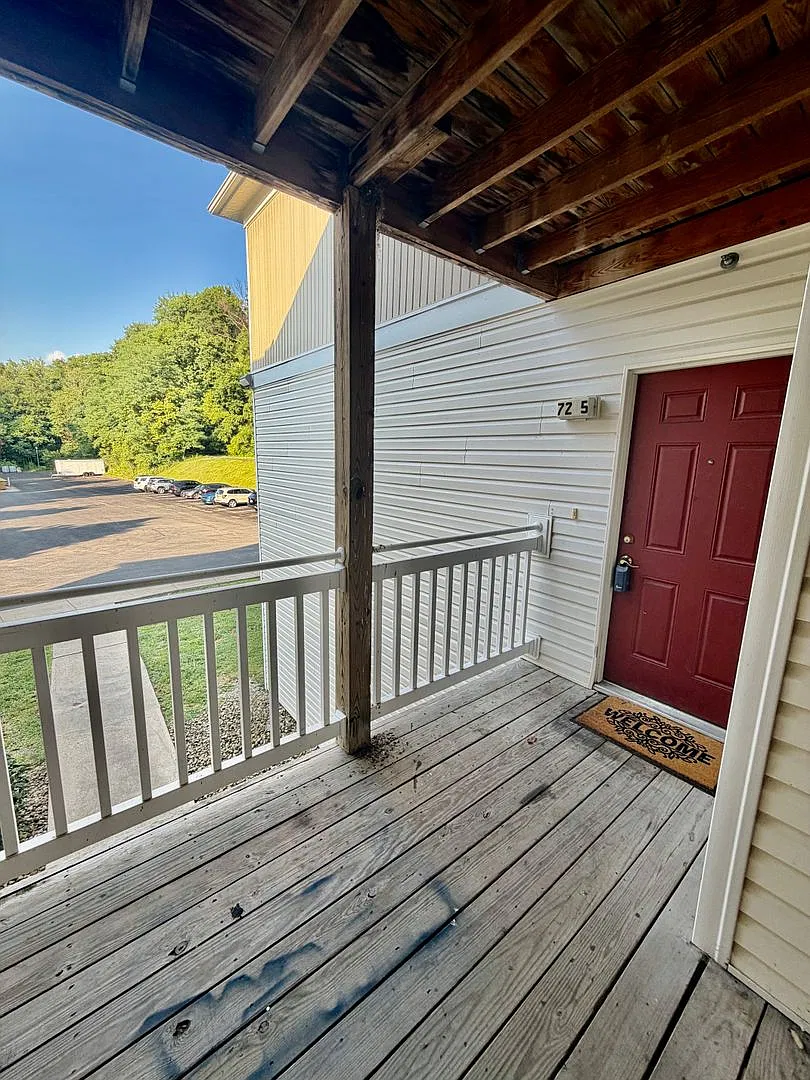 7205 University Ave — Photo 2