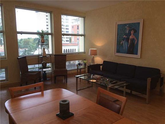 4th image of 700 Biltmore Way APT 312
