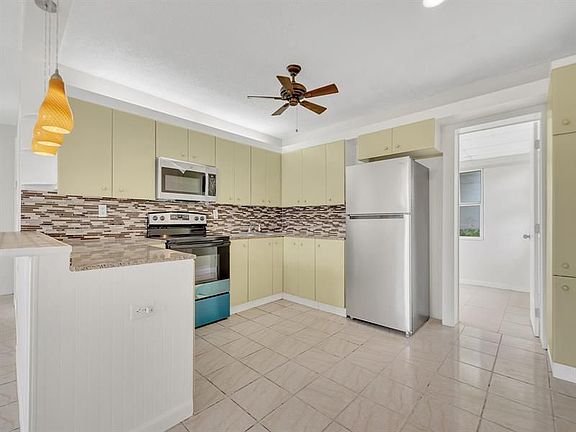 3rd image of 2708 NW 52nd St