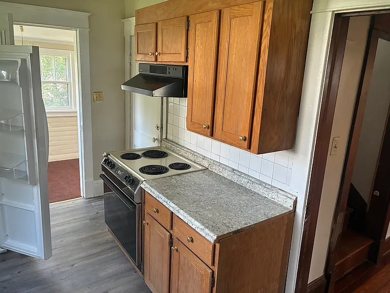2318 Anderson St — Photo 6
