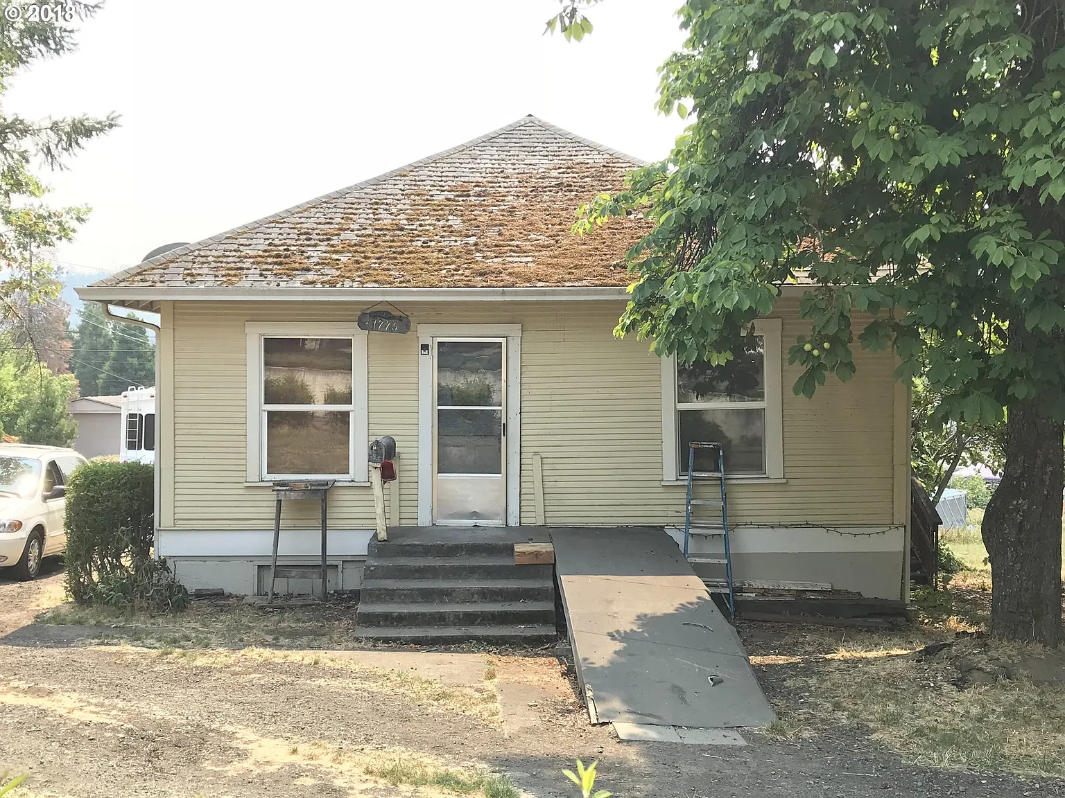 1775 NE Klamath Ave photo 1