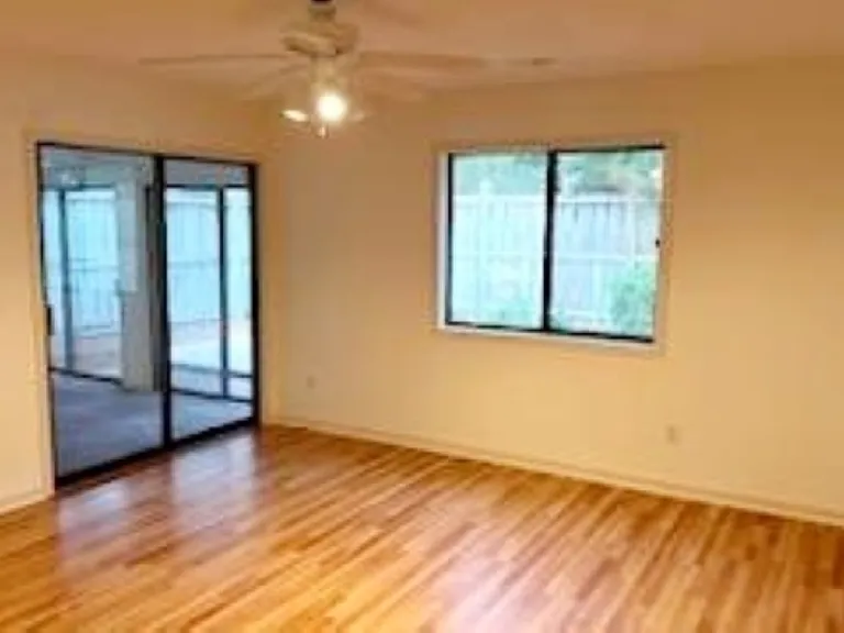 6015 Caddy Cir — Photo 11
