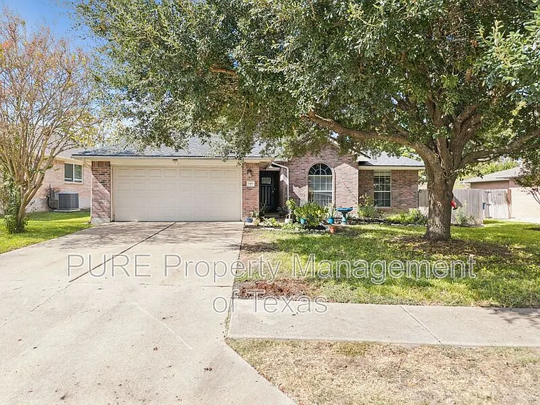 2412 Chestnut Path — Photo 1