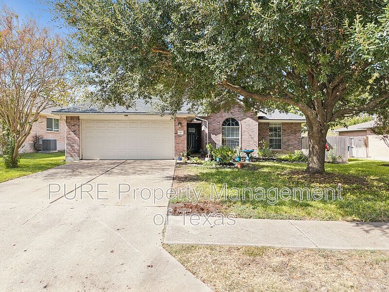 1st image of 2412 Chestnut Path