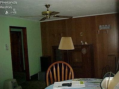 5th image of 301 Noble St