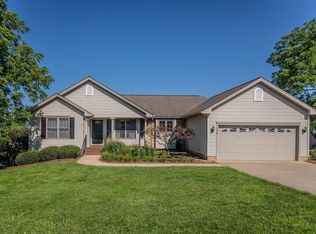 225 Walnut Dr, Broadway, VA 22815
