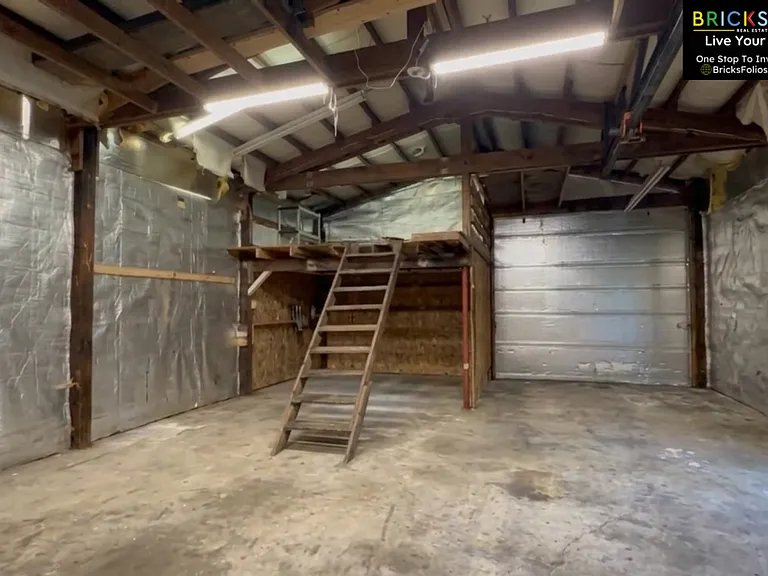 1224 Kossuth Ave #W — Photo 2