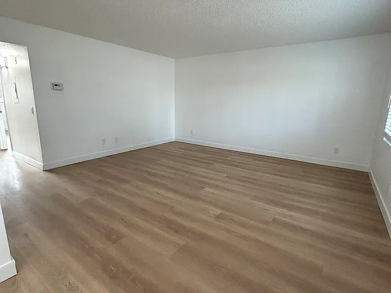 Norwalk Terrace Apartments — Photo 16