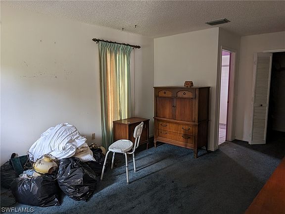 5th image of 709 SE 10th Pl