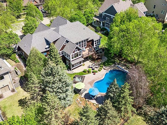 3rd image of 10879 Bentwater Ln