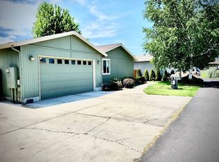 658 NE Shoshone Dr, Redmond, OR 97756