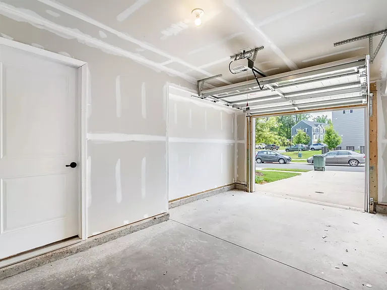 3310 Beeler Ln — Photo 27
