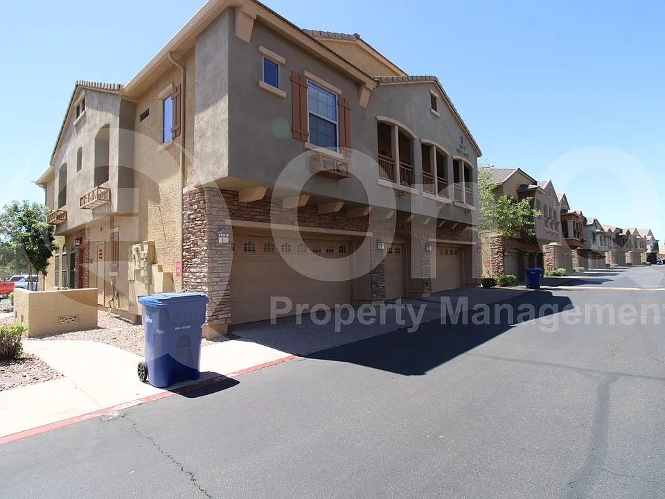 1350 S Greenfield Rd #2017