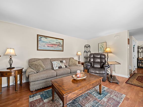 3rd image of 16 Springfield Estates