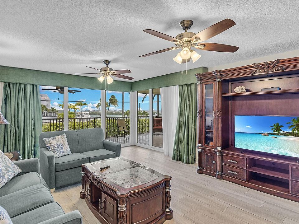 1st image of 8202 Marina Villa Dr
