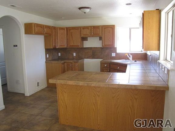 3rd image of 718 Sabil Dr