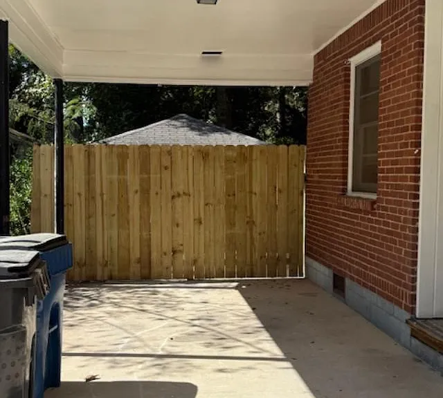 2439 Plantation Dr — Photo 12