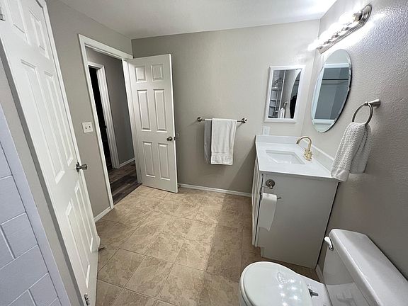 4th image of 22831 30th Ave S APT 202