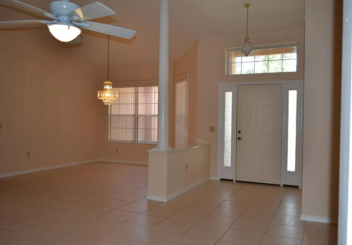 2 bed, 1792 sqft, $1,800 — Photo 3