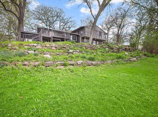 1004 Ridgewood Dr, Stoughton, WI 53589