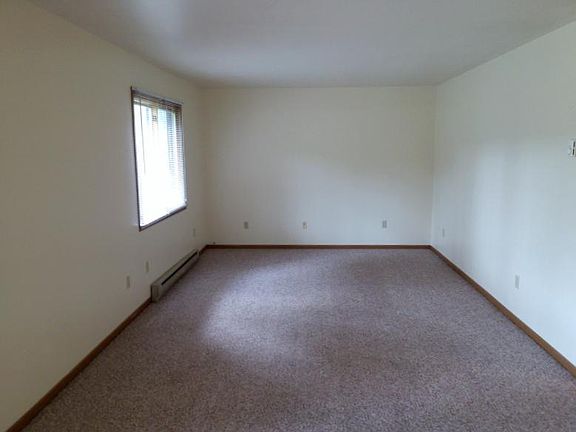 5th image of 1655 Pyle Dr APT 1B