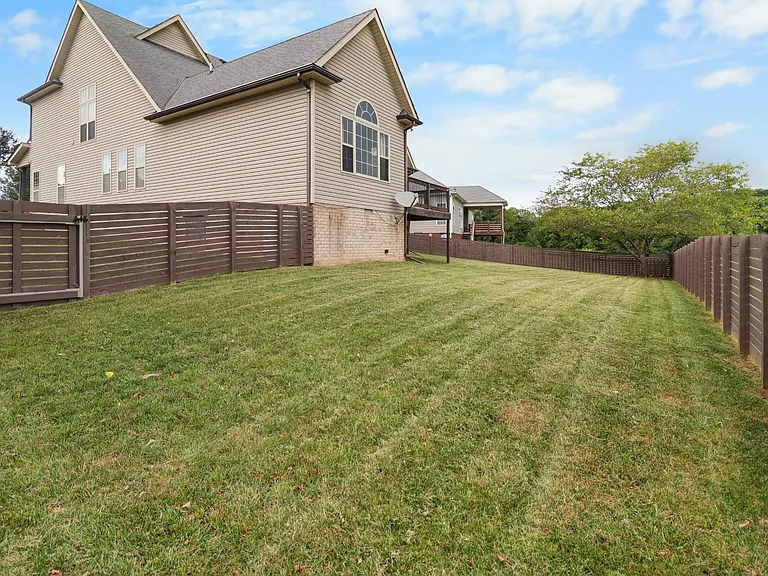 869 E Accipiter Cir — Photo 32