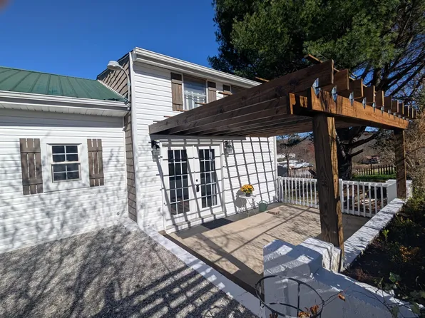 142 E Highway 6, Woodbine, KY 40771