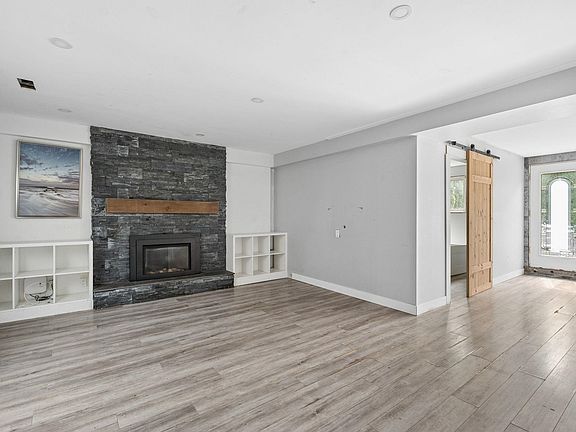 3rd image of 5388 46th Ave
