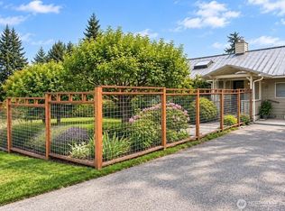 96 Scenic Ln, Eastsound, WA 98245