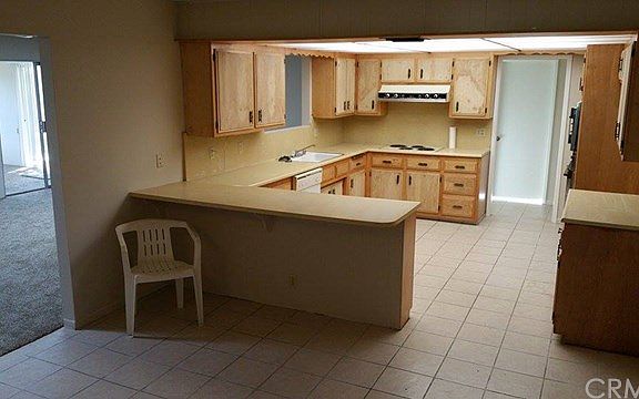 4th image of 42193 Carnegie Ave