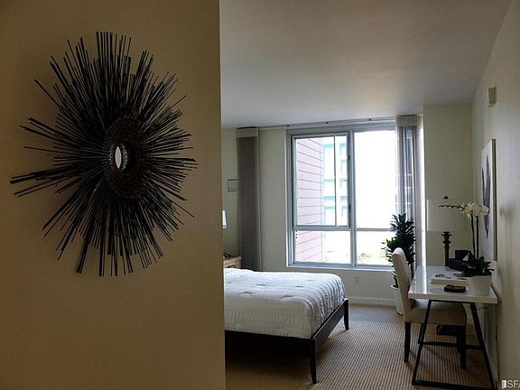 5th image of 325 Berry St APT 312
