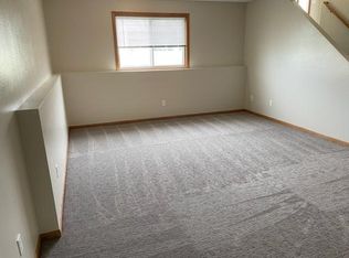 1669 6th St W, West Fargo, ND 58078
