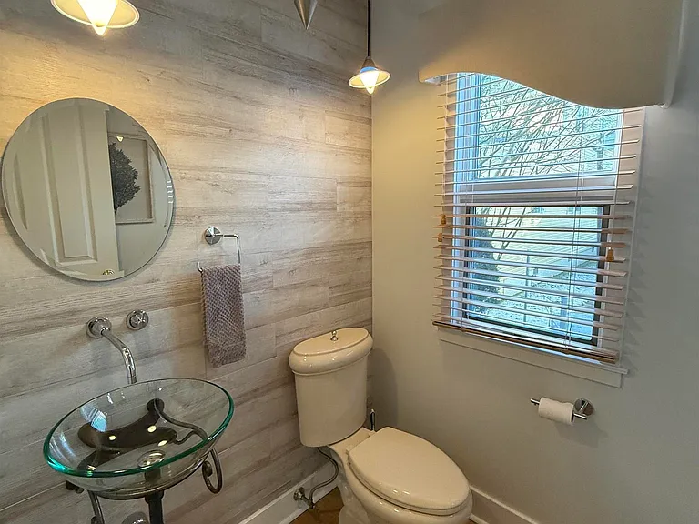 4 S Iroquois Ave #AUGUST — Photo 11