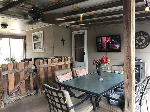 4th image of 3801 Laurel Dr