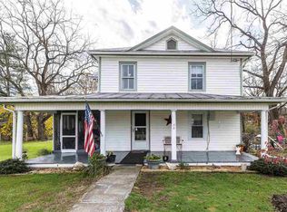 32 Flory Ave, Stuarts Draft, VA 24477
