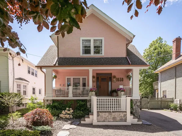 1630 Vernon St, Halifax, NS B3H 3N1