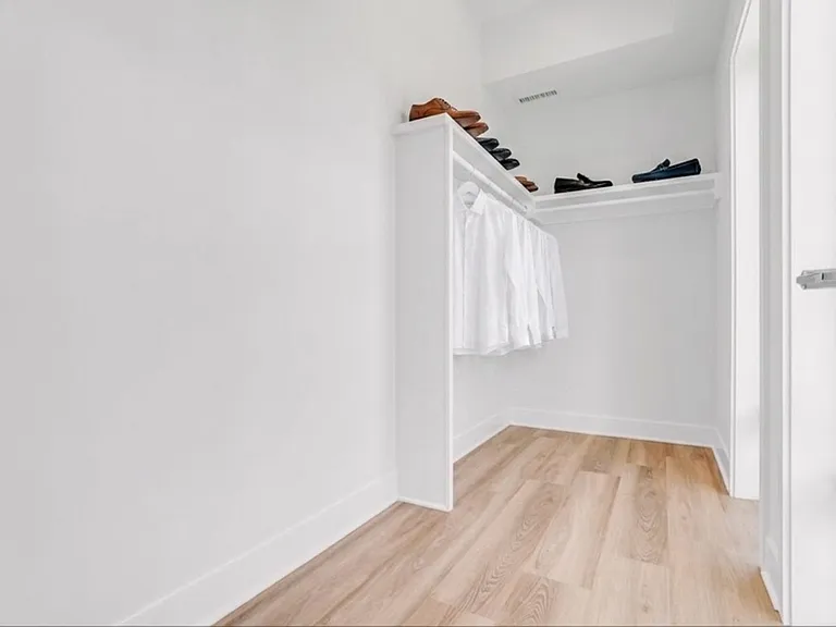 50 Gardner St #1 — Photo 4