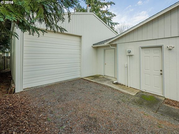 4th image of 7418 NE 109th Ave